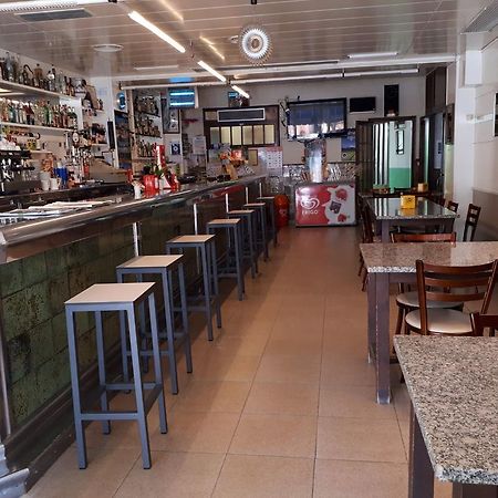 Hostal La Vinya Ля Эскала Экстерьер фото