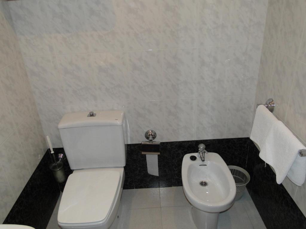 Hostal La Vinya Ля Эскала Экстерьер фото