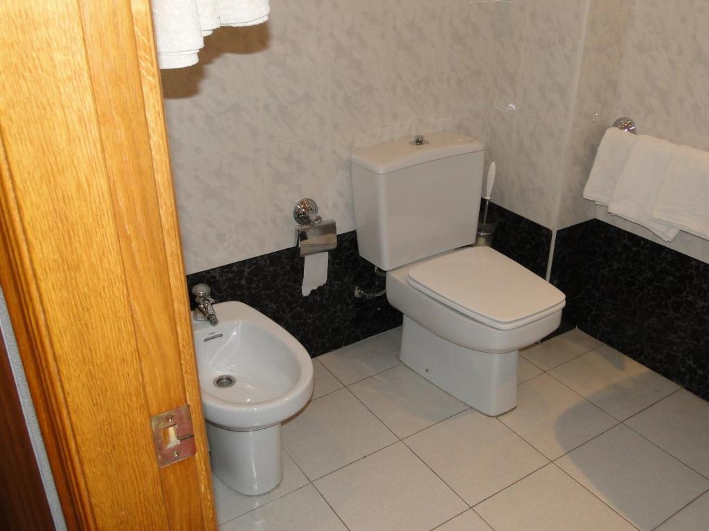 Hostal La Vinya Ля Эскала Экстерьер фото